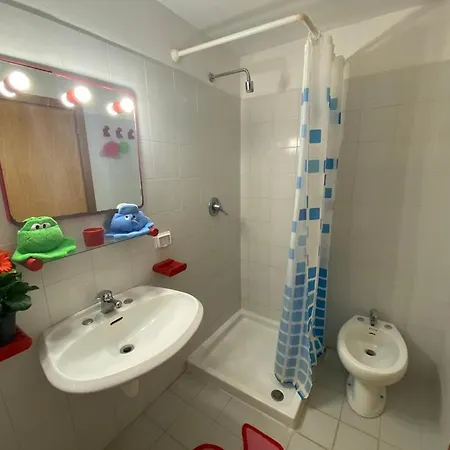 Apartment Beautiful Bilo For 2 Or 3 Pax Closed To The Innamorata Palazzo (Livorno)